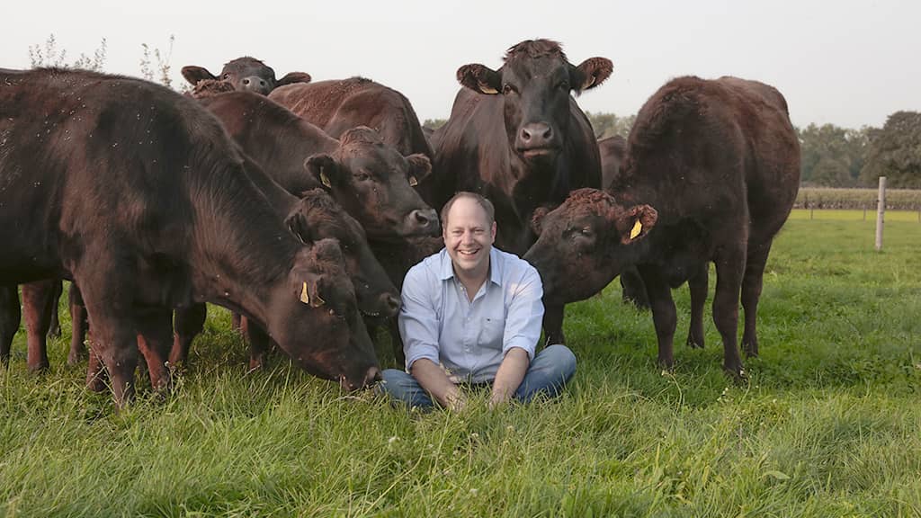 patrick-balster-wagyu-rinder Wagyu Flanksteak auf Urigen Tisch