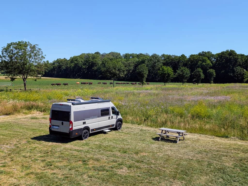Wohnmobil bei Sonnenschein